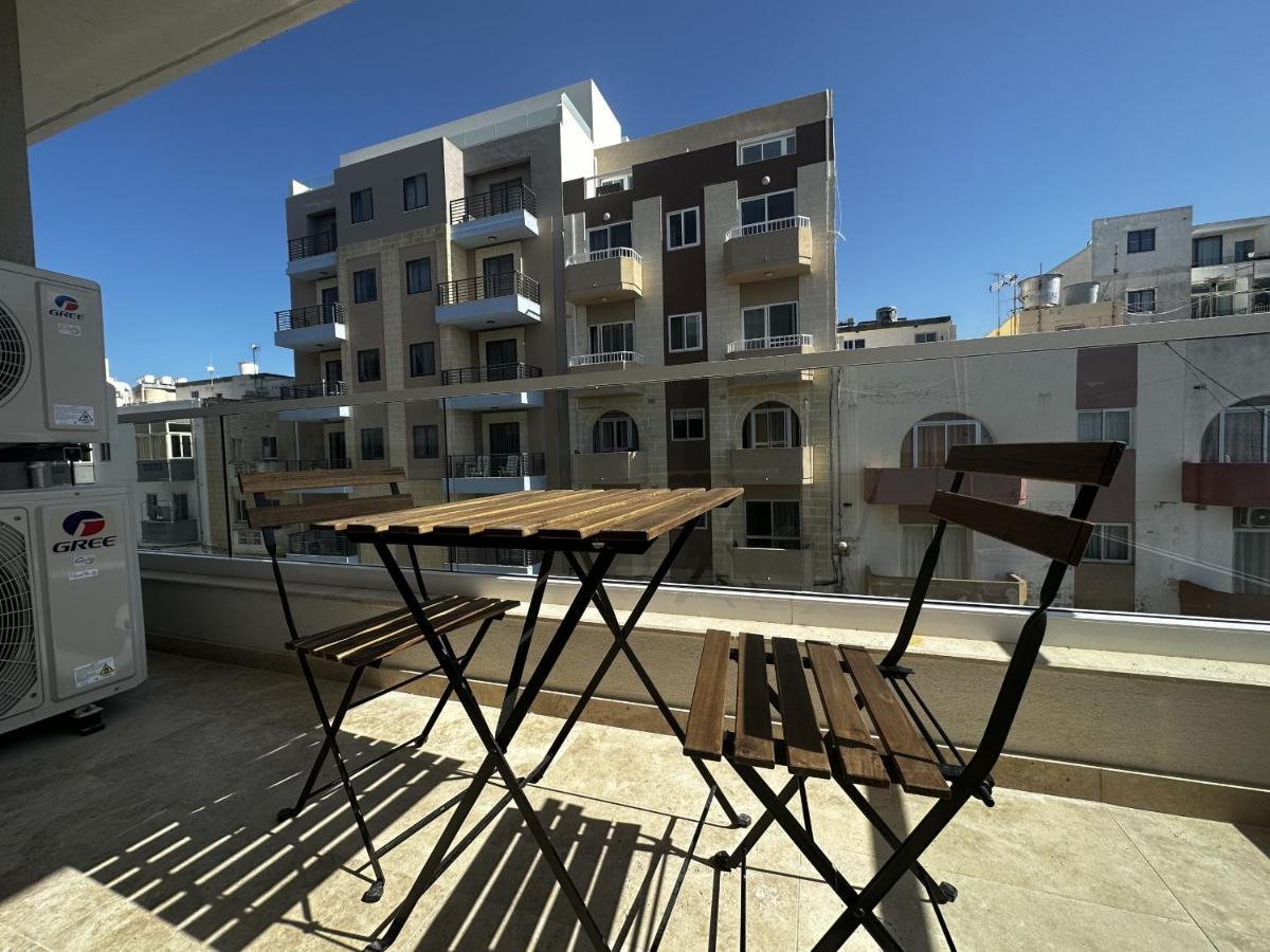 Qawra Holiday Apartment St. Paul's Bay Exterior photo